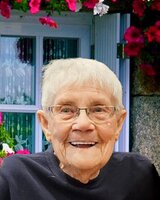 Shirley  Stenberg